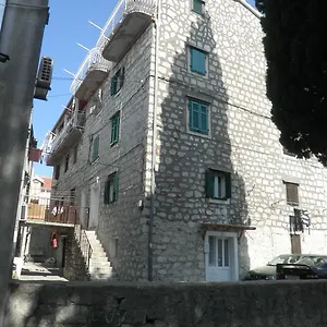 Pensión Periko